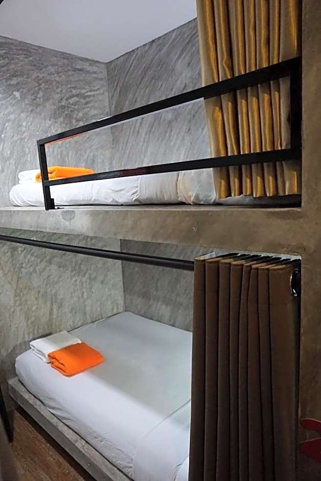 DUDU'S HOSTEL