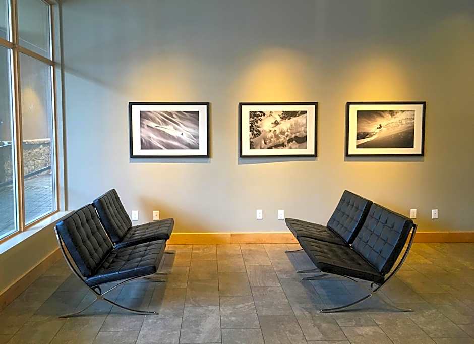 Tyndall Stone Lodge by Whiski Jack