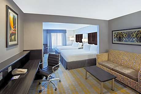 Queen Suite with Two Queen Beds