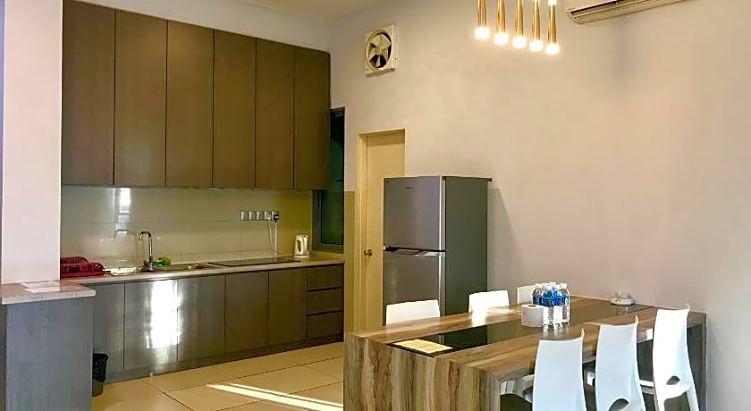 Sunset Seaview Vacation Condo City Centre @ IMAGO Shopping Mall
