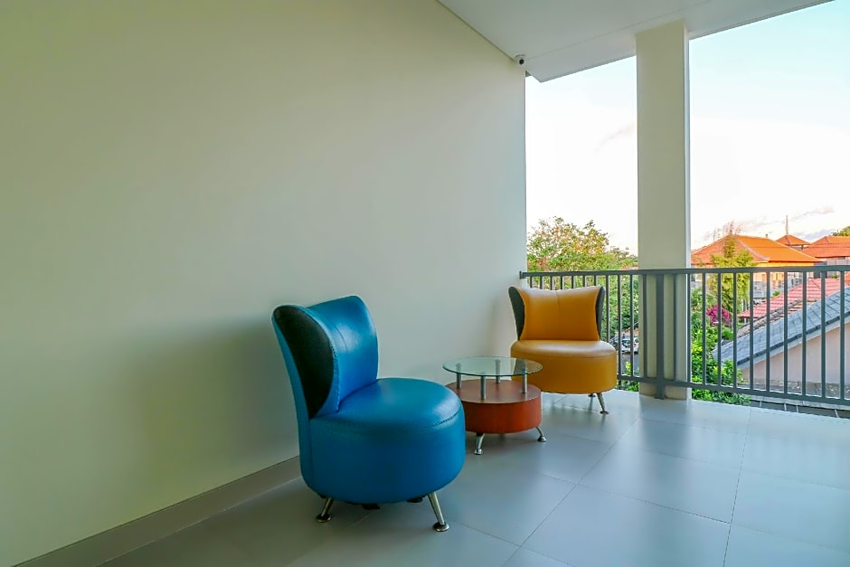 OYO 1200 Kencana Residence