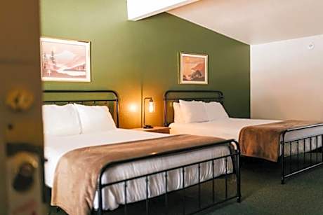 Long Barn Lodge & Event Center