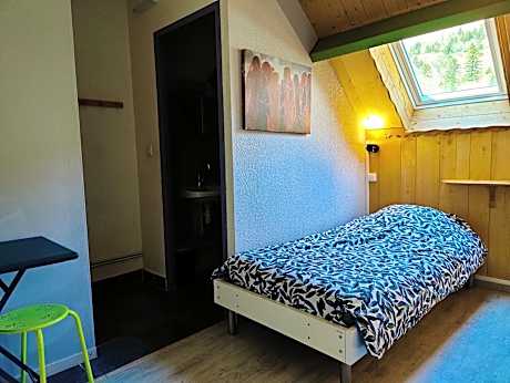 Twin Room with Private Bathroom