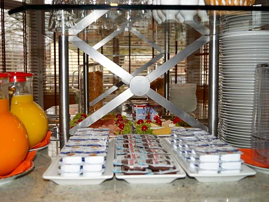 Entree Hotel Gross Borstel Garni