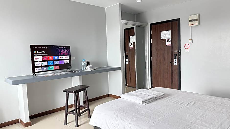 BAAN PAKNAM HOTEL