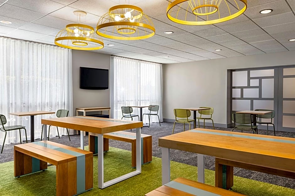 Spark By Hilton Germantown Washington Dc North