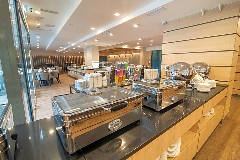 Rubin Wellness & Conference Hotel