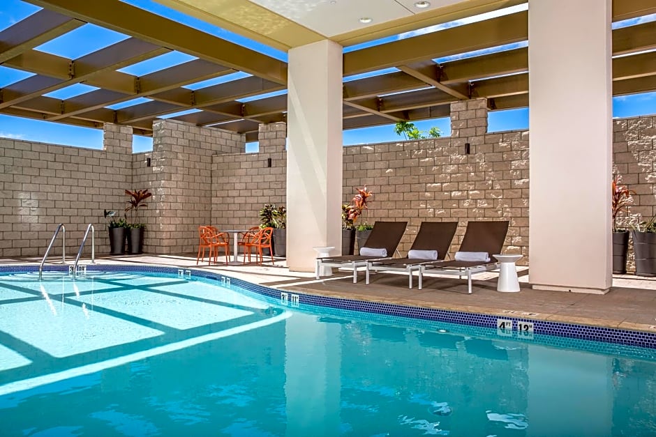 Hampton Inn & Suites Oahu/Kapolei, HI - FREE Breakfast