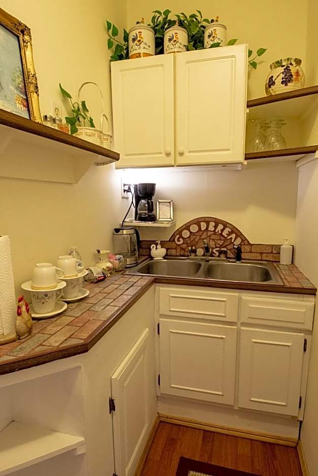 Goodbread House Bed & Breakfast Inn