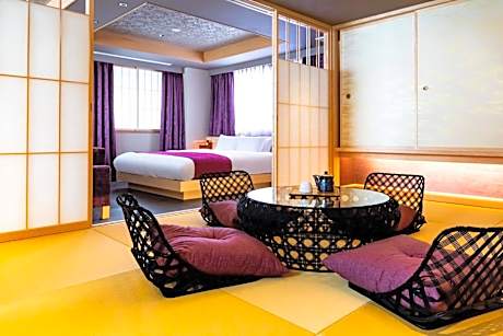 Deluxe King Suite