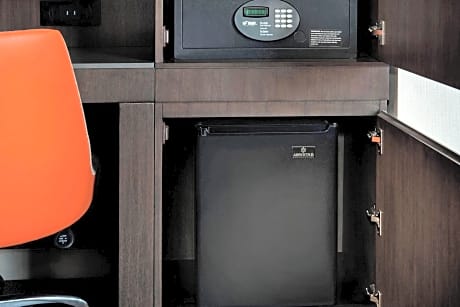 Executive Suite, 1 King Bed with Sofa bed (1 King Bed and 1 Double Sofa Bed)