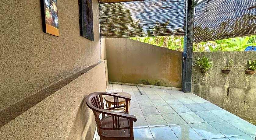 Mongan Homestay Beside The Belulang Hot Spring