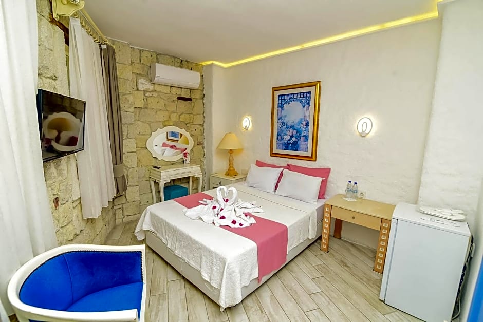 Alacati Asmali Konak Hotel