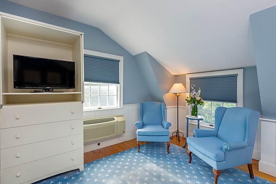 The Breakwater Inn & Spa