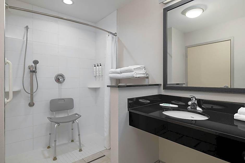 Fairfield Inn & Suites by Marriott Chincoteague Island Waterfront