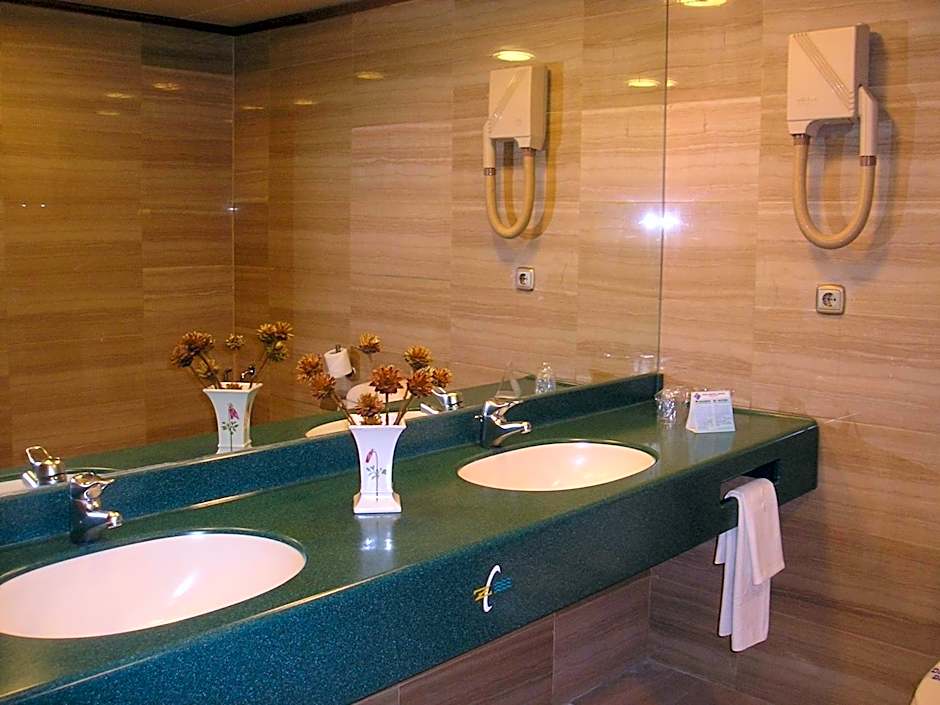 Hotel Zentral Center - Adults only