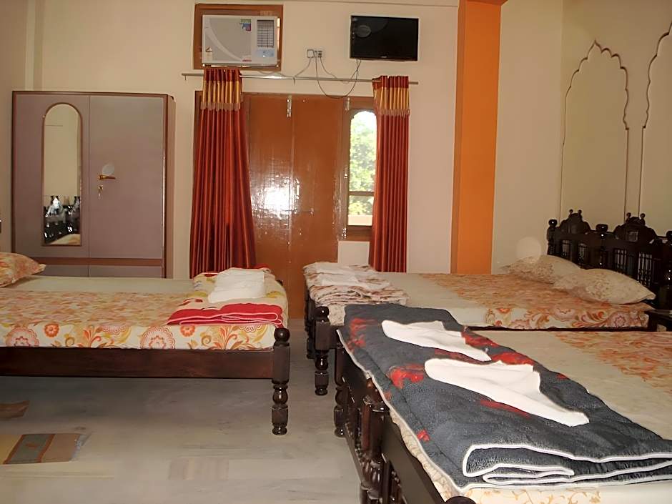 Pushkar Lake Palace – Pushkar, GA