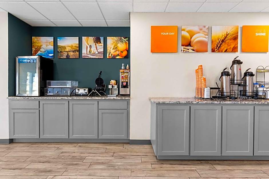 Comfort Inn & Suites