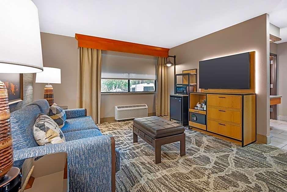 Best Western Plus GranTree Inn