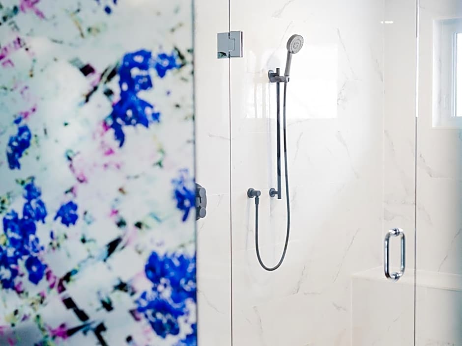 Drake Devonshire and Motor Inn