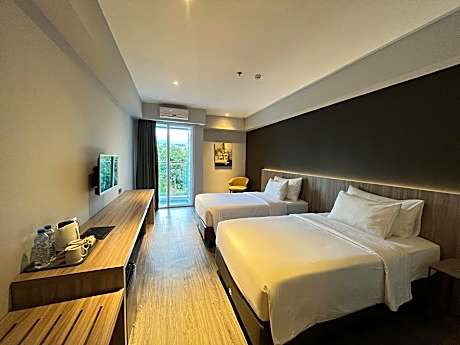 Deluxe Room with Breakfast