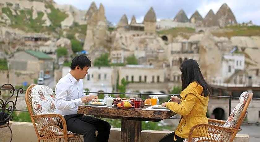 Aren Cave Hotel and Art Gallery