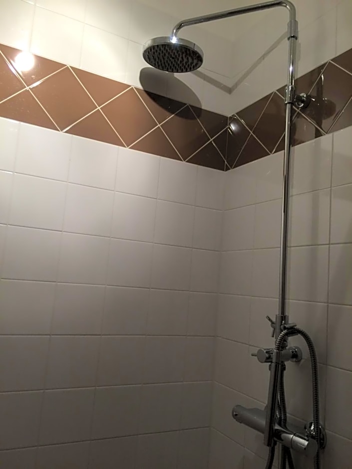 La Moulinière, jolie longère du XVIIè 25, chemin de la Source