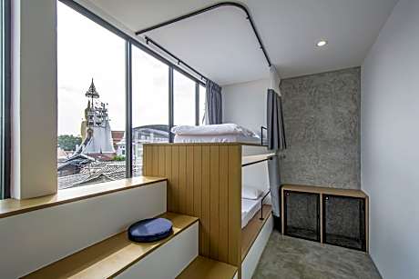 1 Person in 4-Bed Dormitory - Female Only