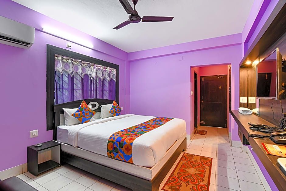 FabHotel Bollywood 2.0 - Nr. Padma Beach