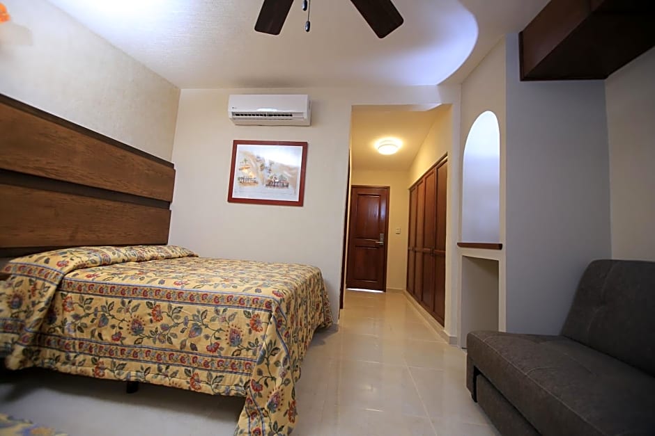 Hotel Playa Del Sol
