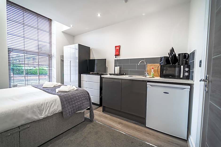 The Ashcroft Studios & Apartments with Free Parking