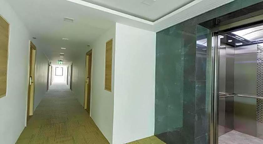 B2 Ubon Premier Hotel