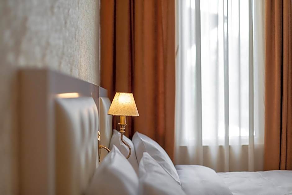 Ornament Hotel