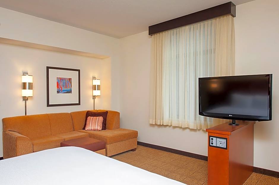 Hyatt Place Des Moines Downtown