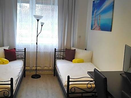 Zweibettzimmer-Standard-Nasszelle