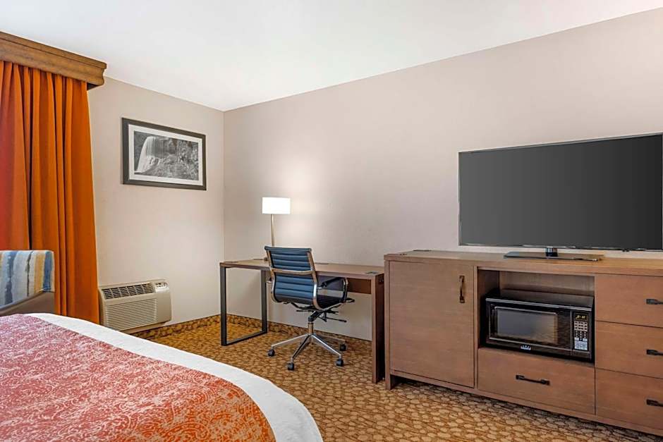 Best Western Plus Mill Creek Inn