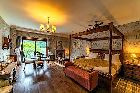 Four Poster Superior Suite