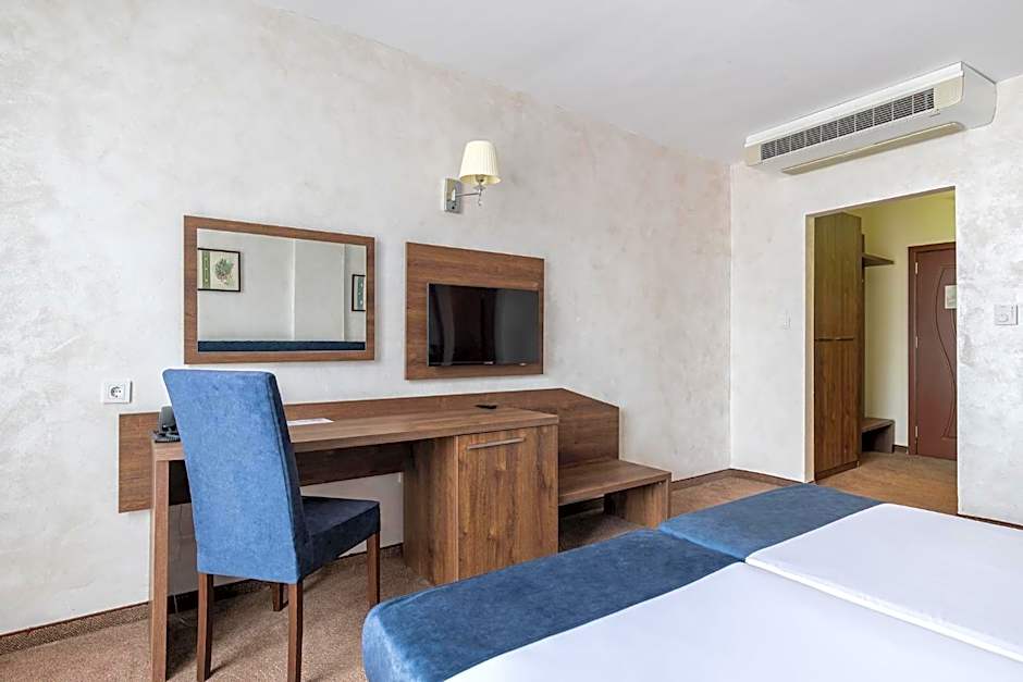 Flamingo Beach Hotel