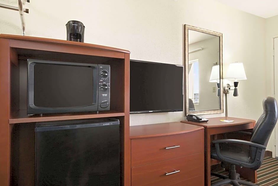 Days Inn by Wyndham Champaign/Urbana