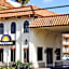 Days Inn by Wyndham Anaheim Near the Park