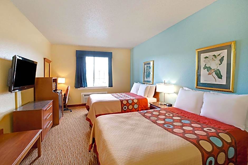 Super 8 by Wyndham Salisbury