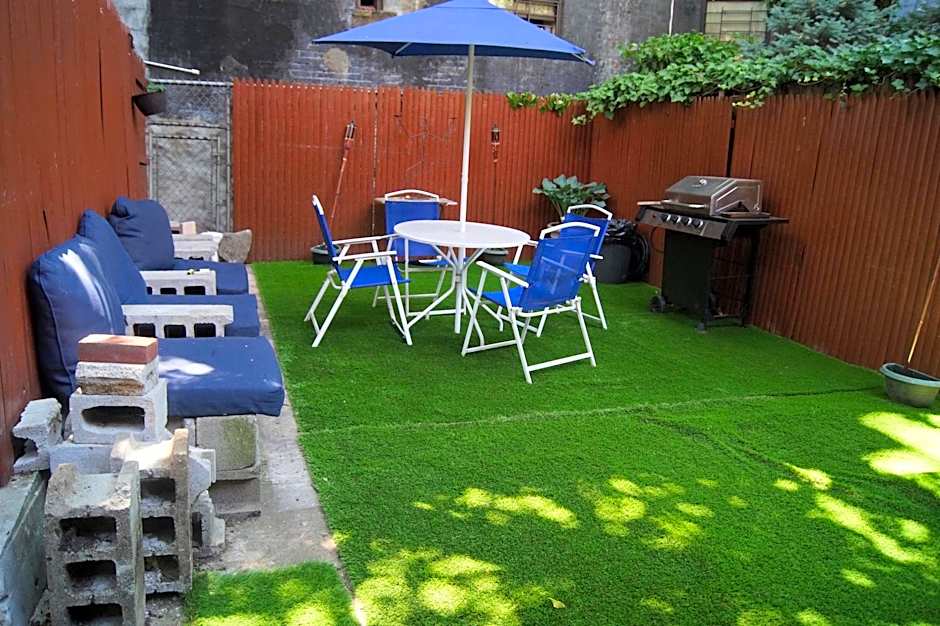 Macaw Guest House