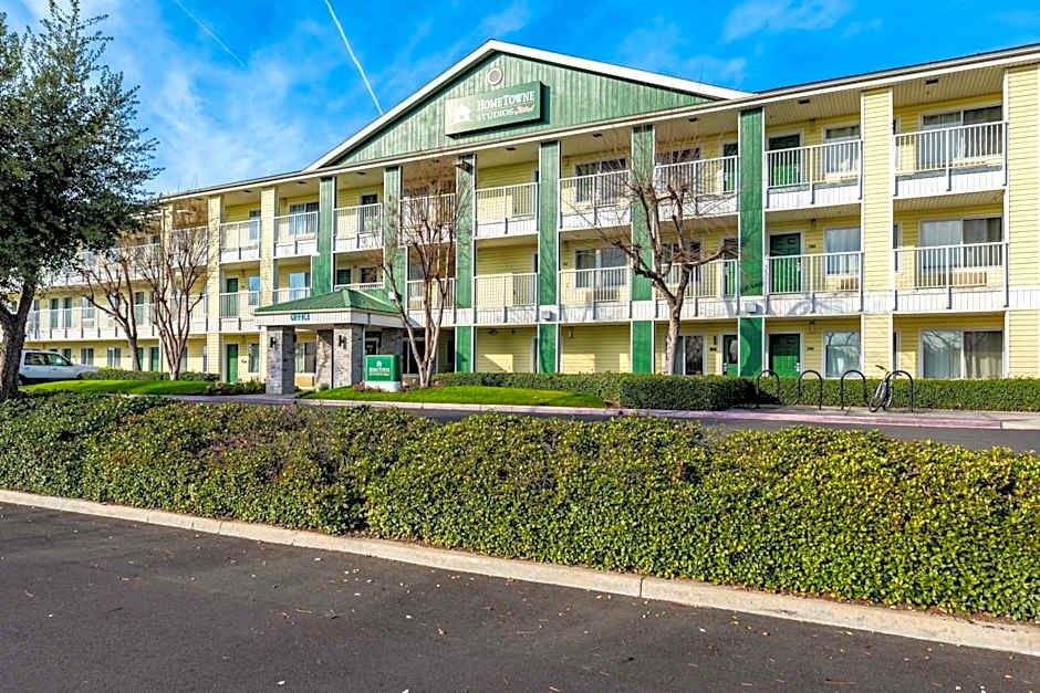 HomeTowne Studios Fresno - West