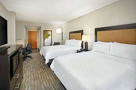 Queen Room with Two Queen Beds - Hearing Accessible/Non-Smoking