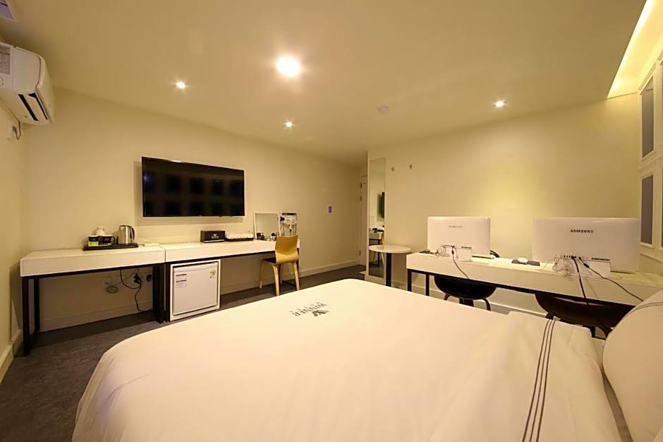 Winner Hotel