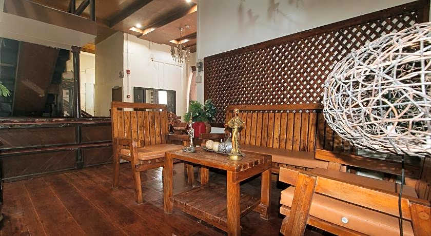 RedDoorz @ Plaza La Paz Iloilo City