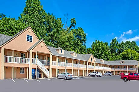 Days Inn by Wyndham Canton