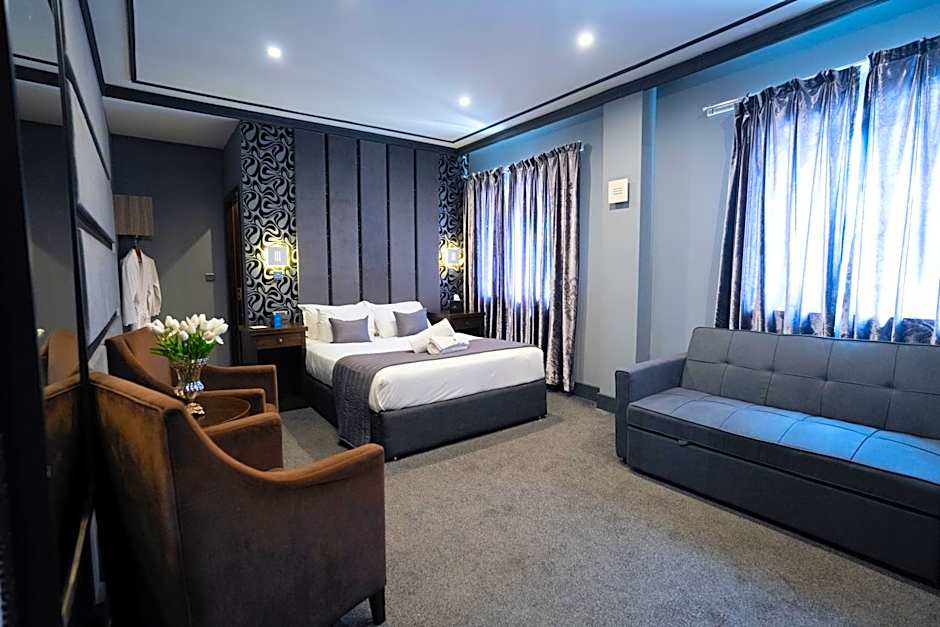 Grand Sapphire Hotel & Banqueting