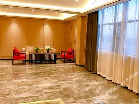 Moshang Qingju Hotel