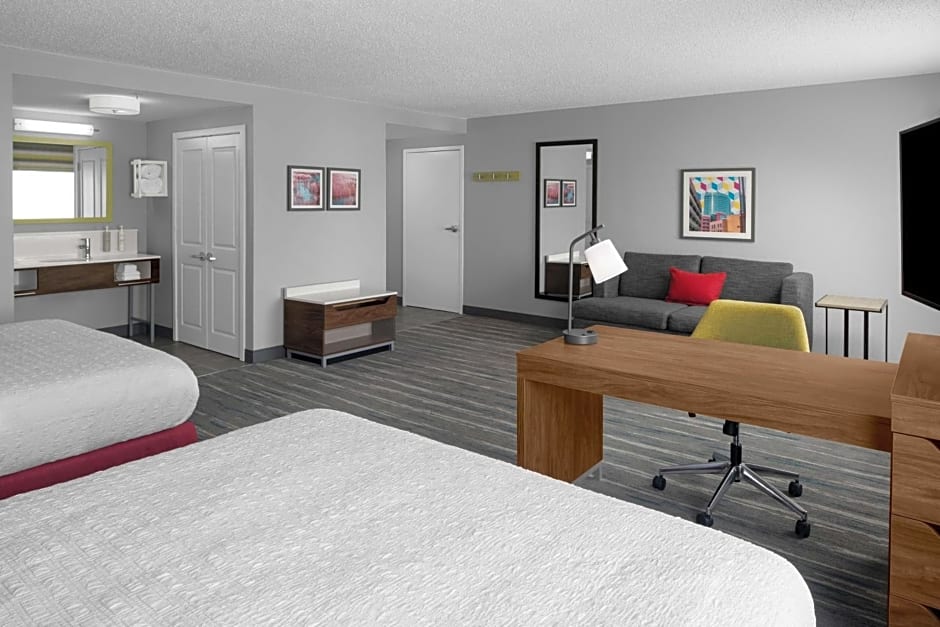 Hampton Inn By Hilton And Suites Grand Rapids